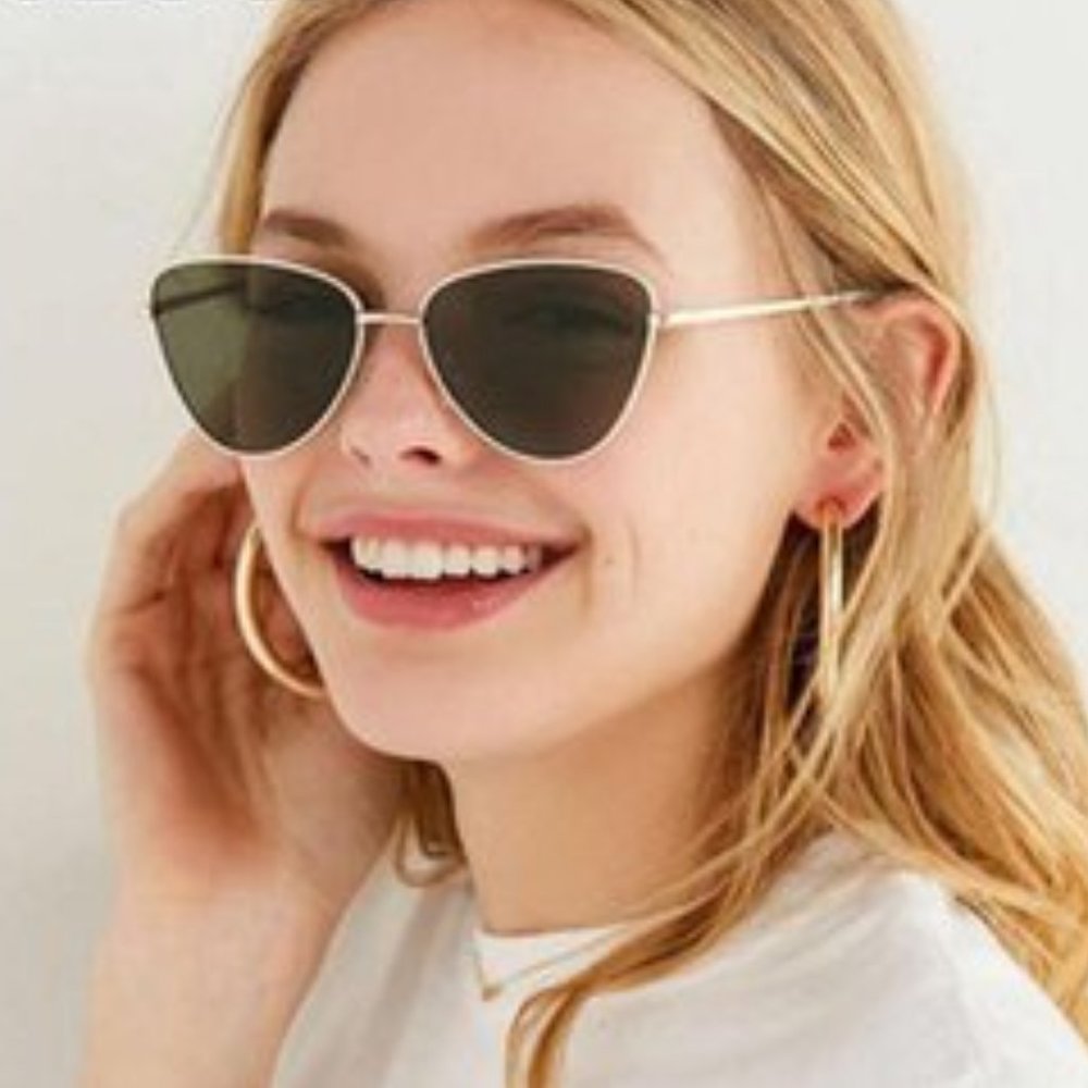 💎✨ Vintage Cat Eye Rimmed Sunglasses - Picture 3 of 5